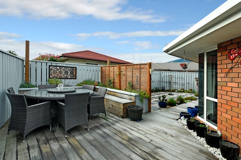 Photo of property in 28 Coleridge Place, Stoke, Nelson, 7011