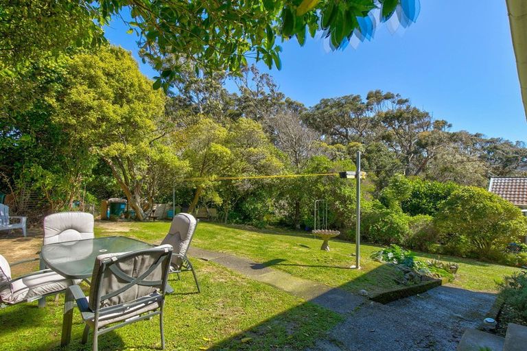 Photo of property in 12 Gear Terrace, Ranui, Porirua, 5024