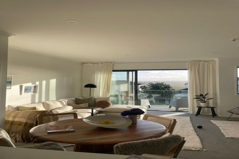 Photo of property in 31/1 Scott Road, Hobsonville, Auckland, 0616