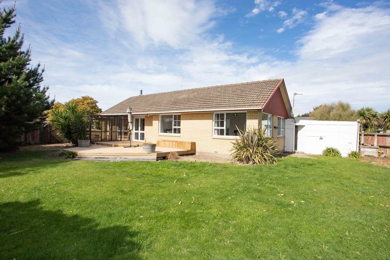 Photo of property in 3 Pateley Lane, Aranui, Christchurch, 8061