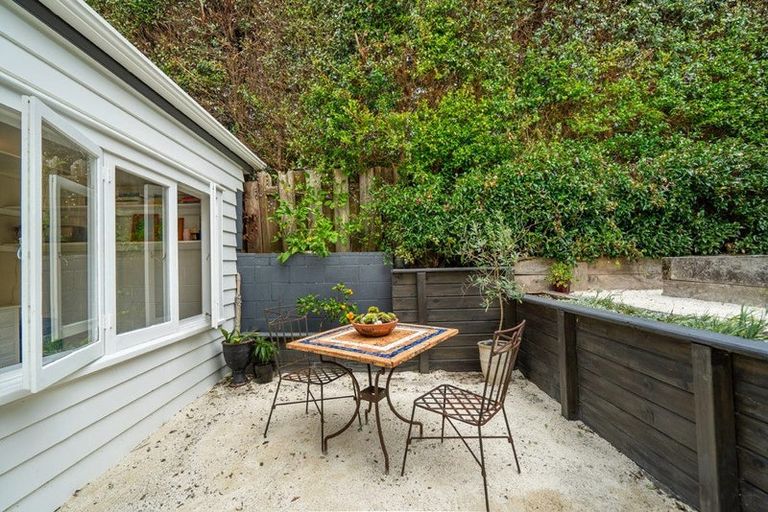 Photo of property in 74 Aberdeen Road, Campbells Bay, Auckland, 0620