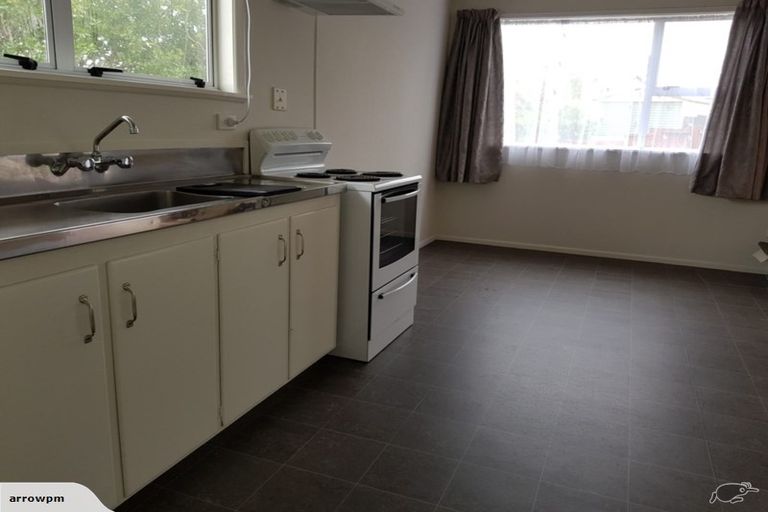 Photo of property in 18 Normandy Place, Henderson, Auckland, 0610