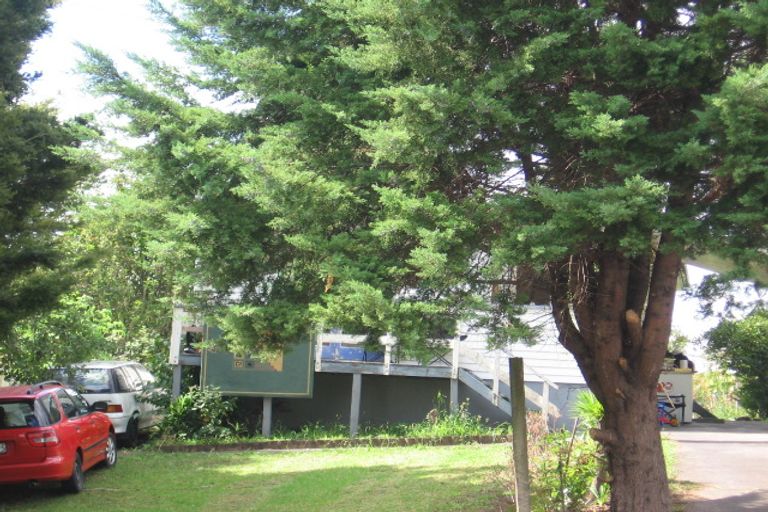 Photo of property in 103 Archibald Road, Kelston, Auckland, 0602