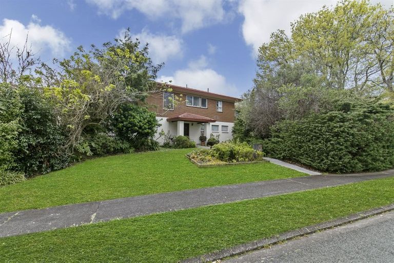 Photo of property in 1 Sanctuary Point, Sunnyhills, Auckland, 2010