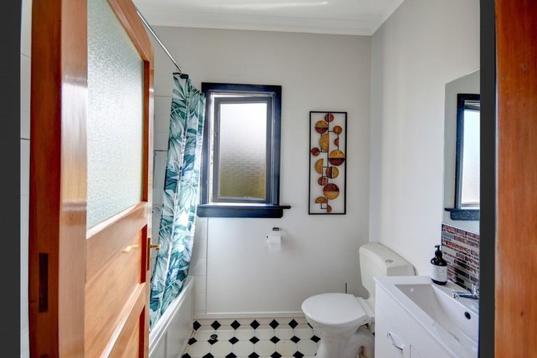 Photo of property in 1 Belleknowes Terrace, Belleknowes, Dunedin, 9011