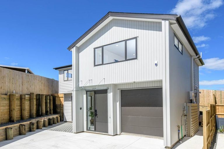 Photo of property in 12b September Place, Forrest Hill, Auckland, 0620