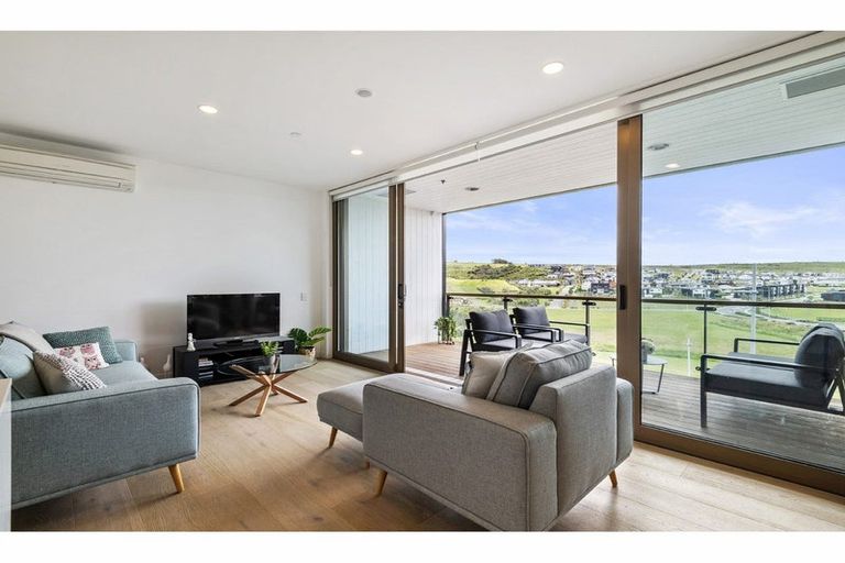 Photo of property in 202/167 Glenvar Ridge Road, Long Bay, Auckland, 0630