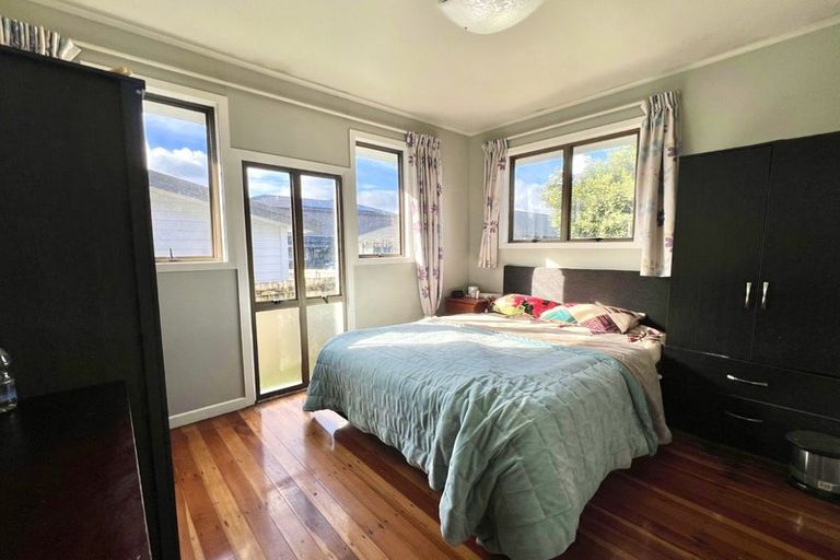 Photo of property in 5 Atkinson Avenue, Papatoetoe, Auckland, 2025