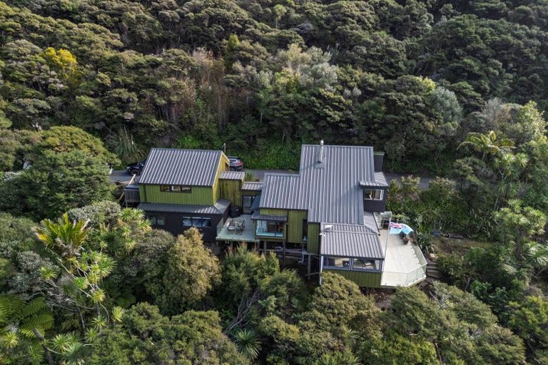 Photo of property in 19 Te Kahikatoa Peninsula Road, Kaeo, 0478