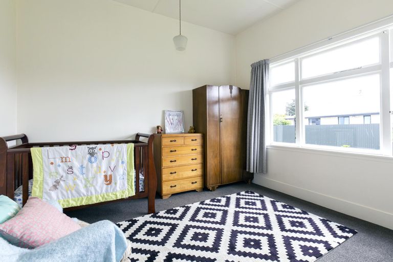 Photo of property in 2 Harris Street, Geraldine, 7930