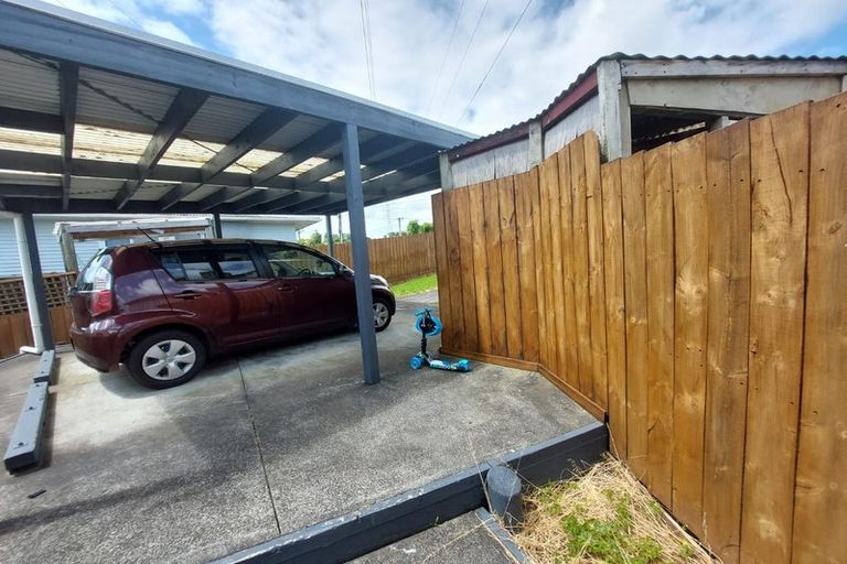 Photo of property in 19a Marewa Street, Te Atatu South, Auckland, 0610