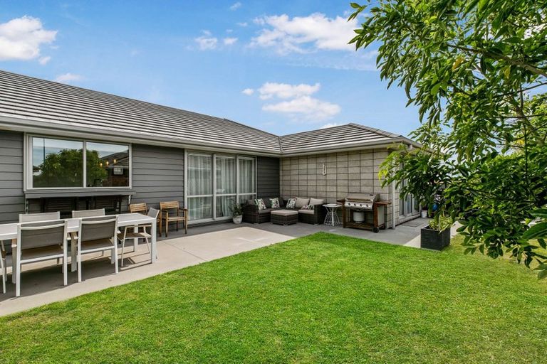 Photo of property in 3 Kamahi Crescent, Papamoa Beach, Papamoa, 3118
