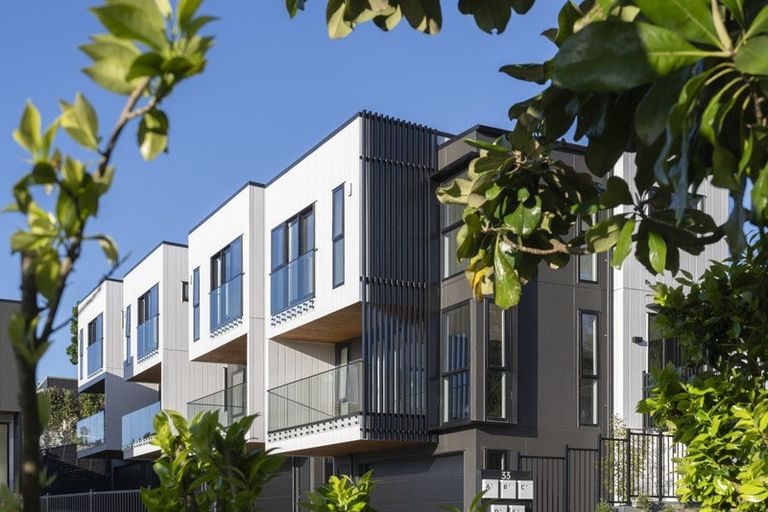 Photo of property in 33d Saint Peters Street, Northcote, Auckland, 0627