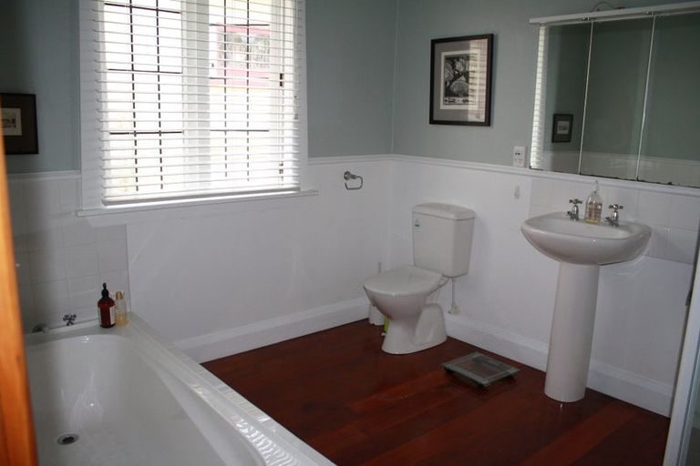 Photo of property in 19 Mallam Street, Karori, Wellington, 6012