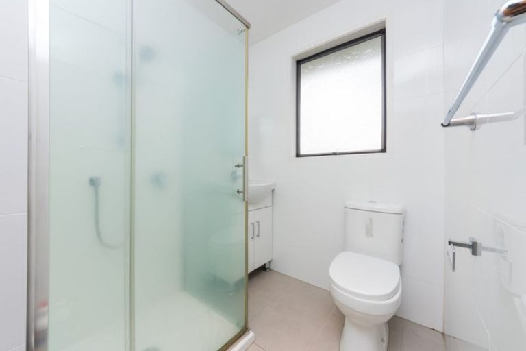 Photo of property in 2/26a Boundary Road, Clover Park, Auckland, 2019