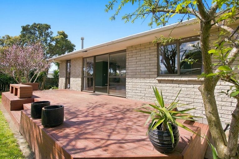 Photo of property in 14 Jade Place, Bell Block, New Plymouth, 4312