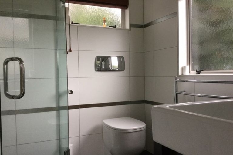 Photo of property in 10a Oban Road, Browns Bay, Auckland, 0630