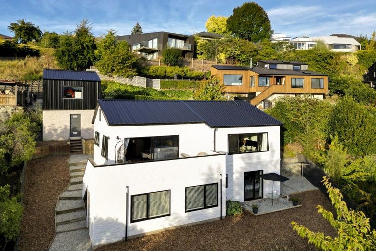 Photo of property in 71 Cotter Avenue, Arrowtown, 9302