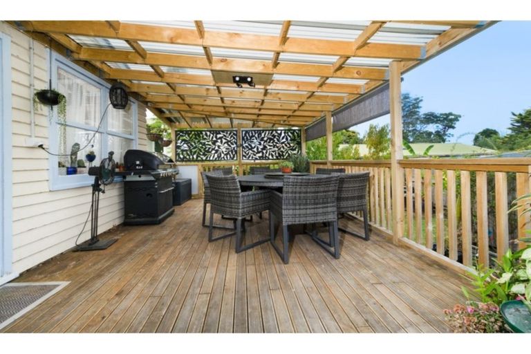 Photo of property in 62 Tudor Road, Henderson, Auckland, 0610