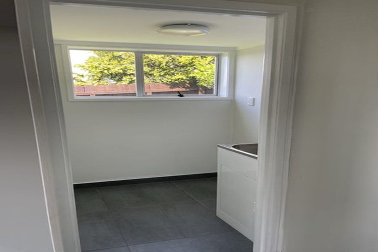 Photo of property in 1/4 Pemberton Avenue, Bayview, Auckland, 0629