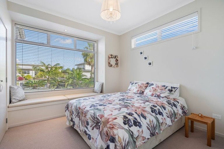 Photo of property in 89 Barbados Way, One Tree Point, 0118