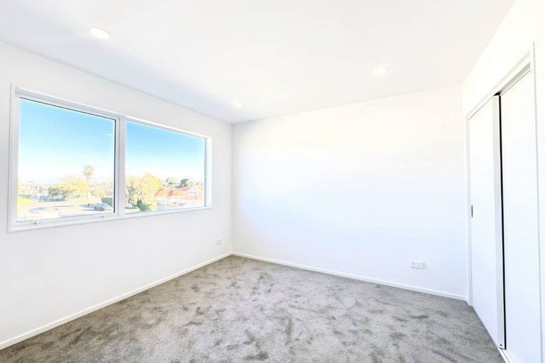 Photo of property in 2/36 Halsey Road, Manurewa, Auckland, 2102