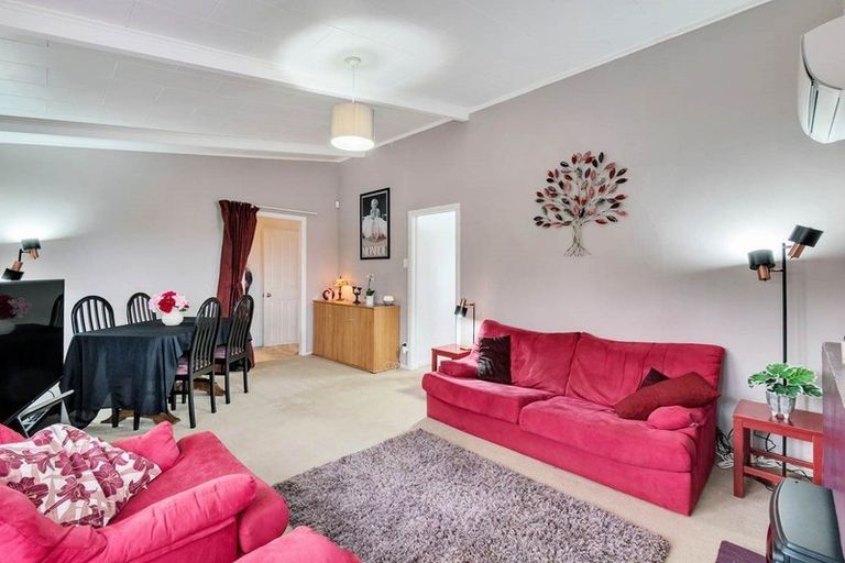 Photo of property in 89 Bond Crescent, Forrest Hill, Auckland, 0620