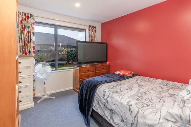 Photo of property in 15 Greenmeadow Gardens, Belfast, Christchurch, 8051