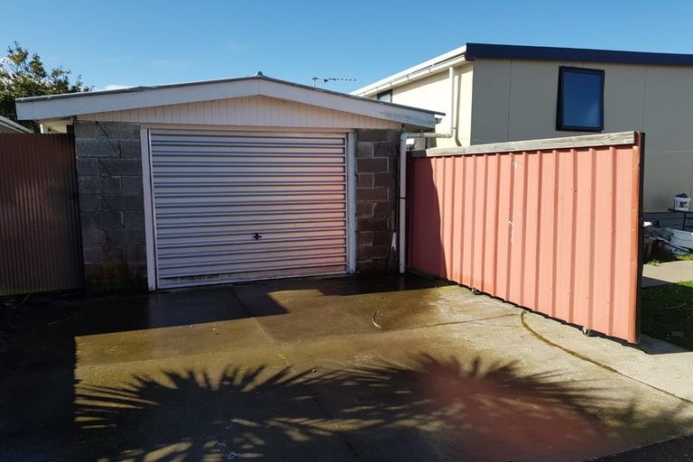 Photo of property in 9 Pembroke Street, Avondale, Christchurch, 8061