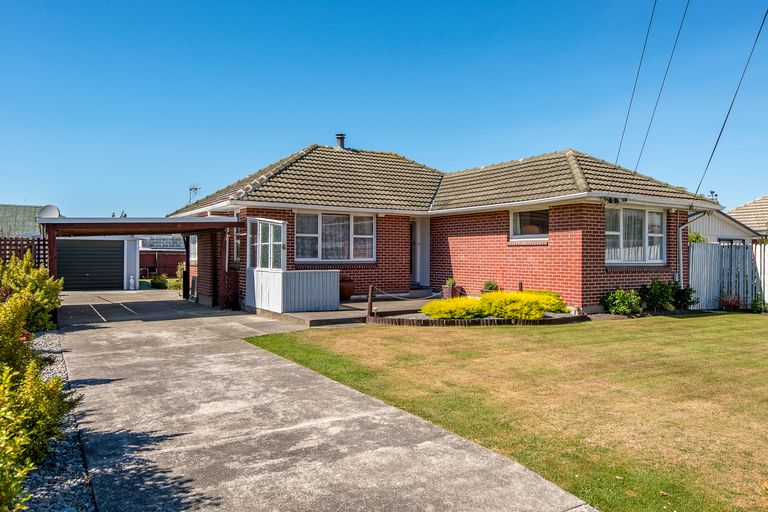 Photo of property in 6 Pauline Street, Linwood, Christchurch, 8062
