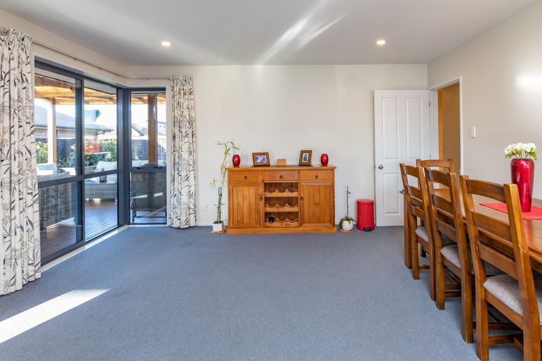 Photo of property in 15 Greenmeadow Gardens, Belfast, Christchurch, 8051