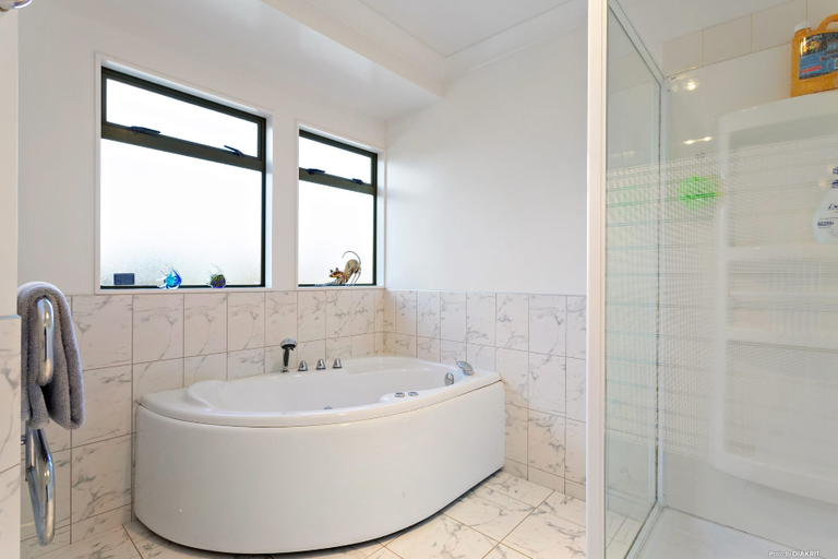 Photo of property in 65 Tapu Road, Huapai, Kumeu, 0810