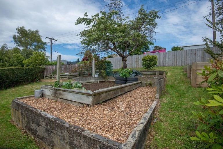 Photo of property in 102 Wakari Road, Helensburgh, Dunedin, 9010