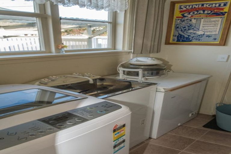 Photo of property in 65 Northumberland Street, Tapanui, 9522