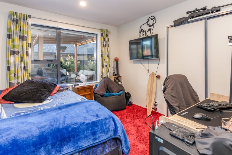 Photo of property in 15 Greenmeadow Gardens, Belfast, Christchurch, 8051