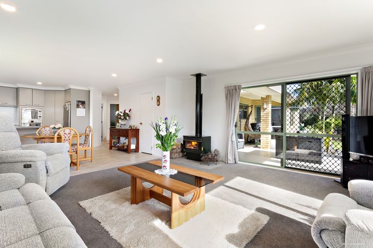 Photo of property in 65 Tapu Road, Huapai, Kumeu, 0810