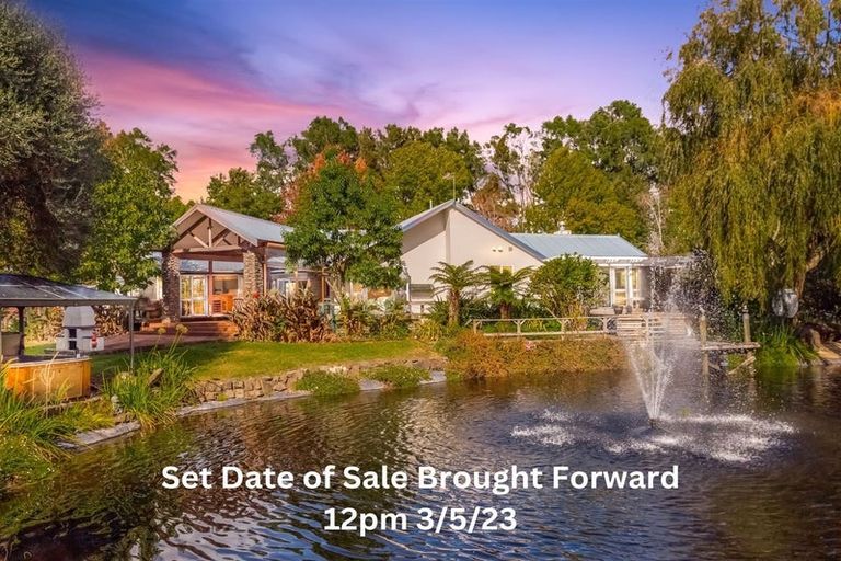 Photo of property in 252 Boord Crescent, Kumeu, 0891