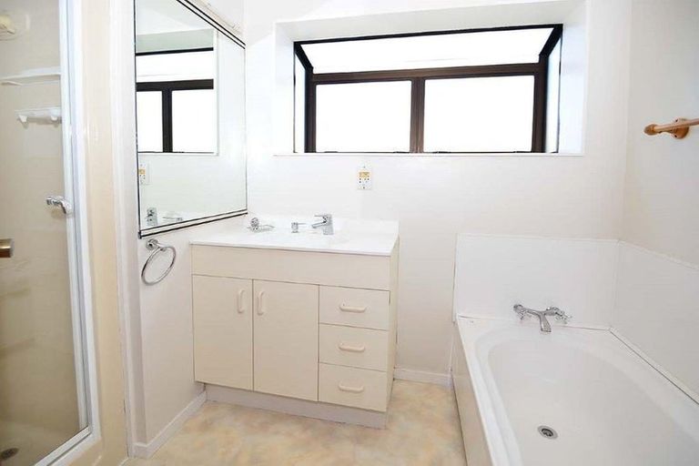 Photo of property in 119 Riverside Road, Orewa, 0931