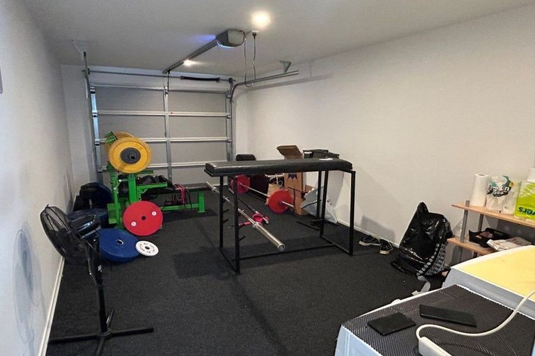 Photo of property in 16b Romney Place, Manurewa, Auckland, 2102