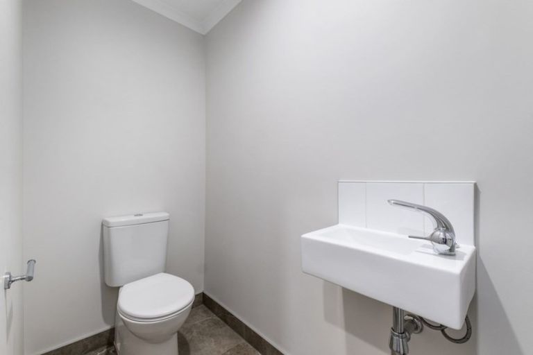 Photo of property in 23 Mcdonnell Road, Arrowtown, 9302