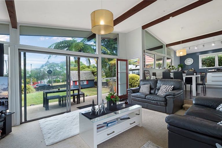 Photo of property in 360 Main Road, Huapai, Kumeu, 0810