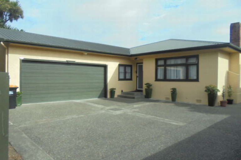 Photo of property in 7 Winston Avenue, Hokowhitu, Palmerston North, 4410