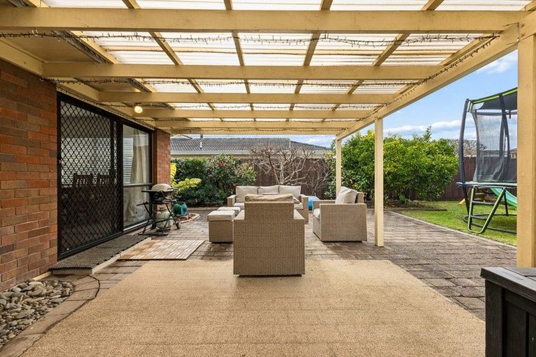 Photo of property in 86 Carnoustie Drive, Wattle Downs, Auckland, 2103