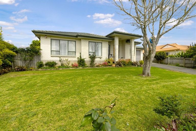 Photo of property in 25 Martin Jugum Lane, Ranui, Auckland, 0612