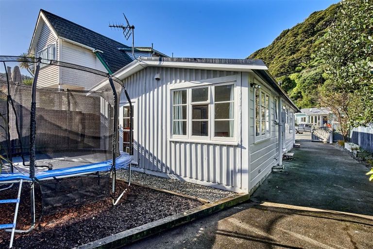 Photo of property in 314 Muritai Road, Eastbourne, Lower Hutt, 5013