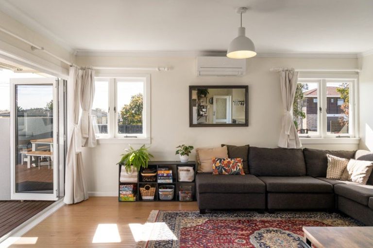 Photo of property in 58 Ngatai Road, Otumoetai, Tauranga, 3110