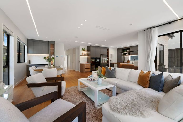 Photo of property in 2 Pukeko Road, Hobsonville, Auckland, 0616