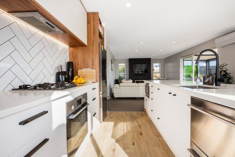 Photo of property in 156 Navigation Drive, Whitby, Porirua, 5024