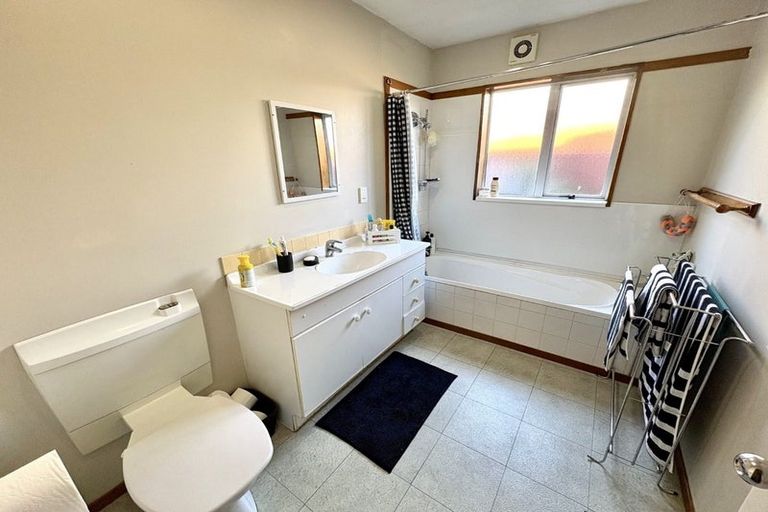 Photo of property in 2 Pannell Avenue, Avonside, Christchurch, 8061