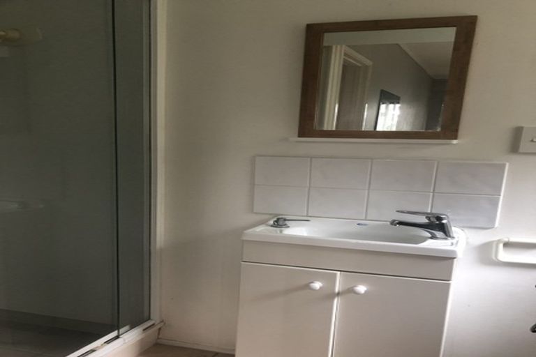 Photo of property in 3/24 Harley Road, Hauraki, Auckland, 0622